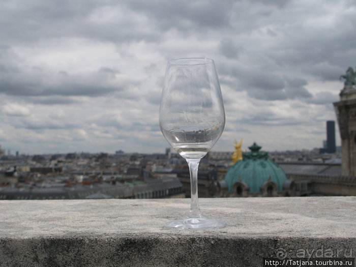 На форуме вы спрашивали фото о Париже...?