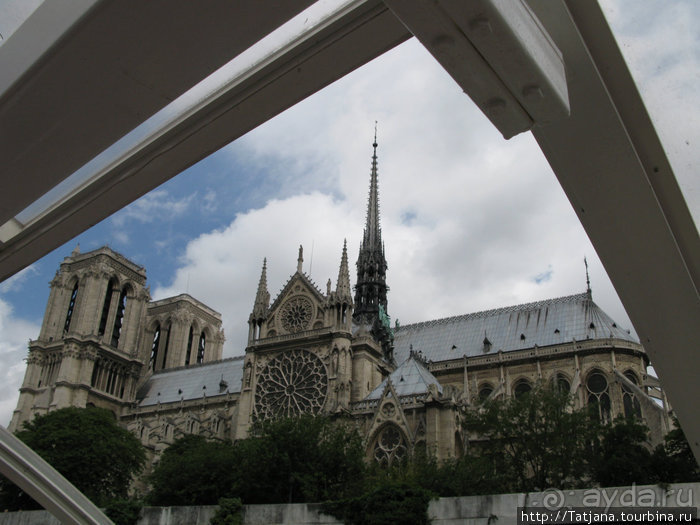 На форуме вы спрашивали фото о Париже...?