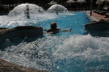 Аквапарк для детей и уроки тенниса для взрослых