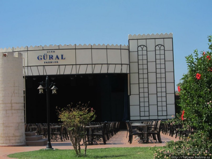 Аквапарк для детей и уроки тенниса для взрослых