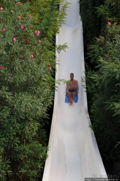 Аквапарк для детей и уроки тенниса для взрослых