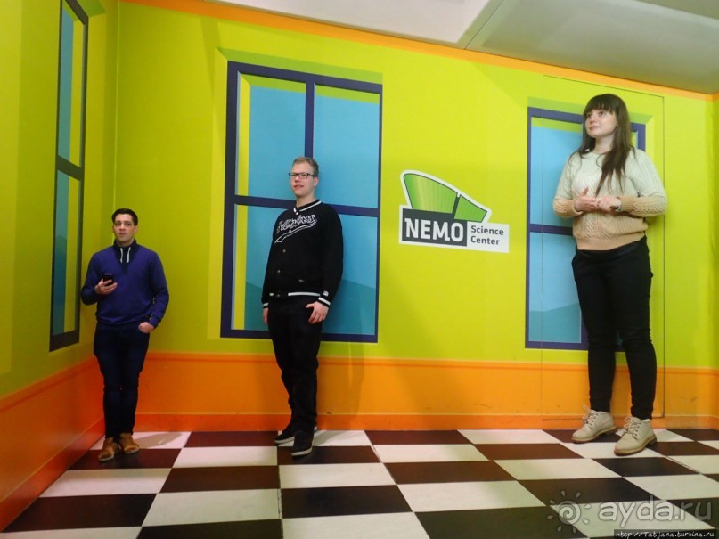Веселенький и активно-познавательный музей Nemo