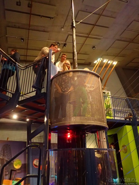 Веселенький и активно-познавательный музей Nemo