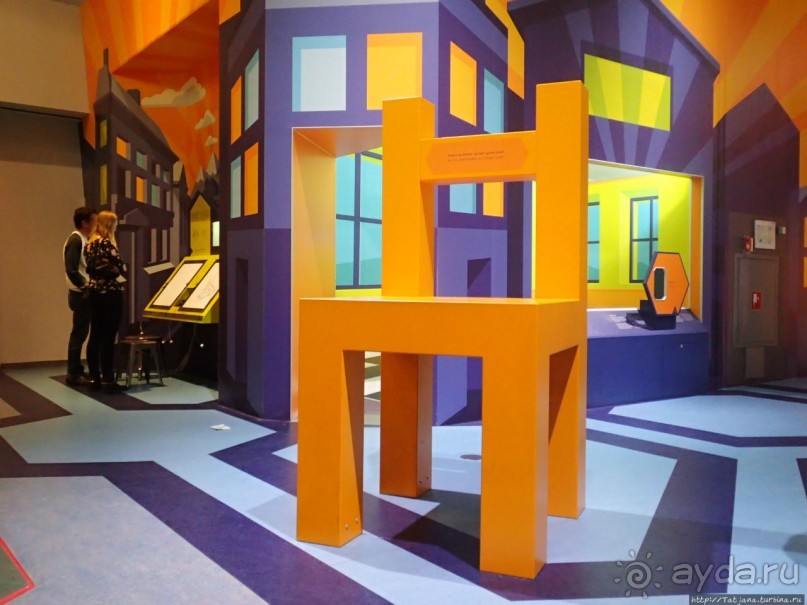 Веселенький и активно-познавательный музей Nemo