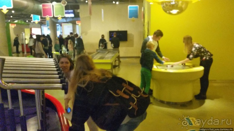 Веселенький и активно-познавательный музей Nemo