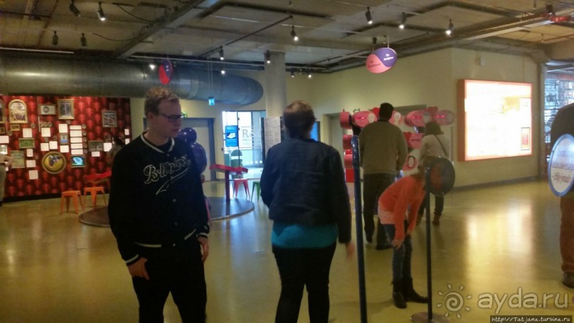 Веселенький и активно-познавательный музей Nemo