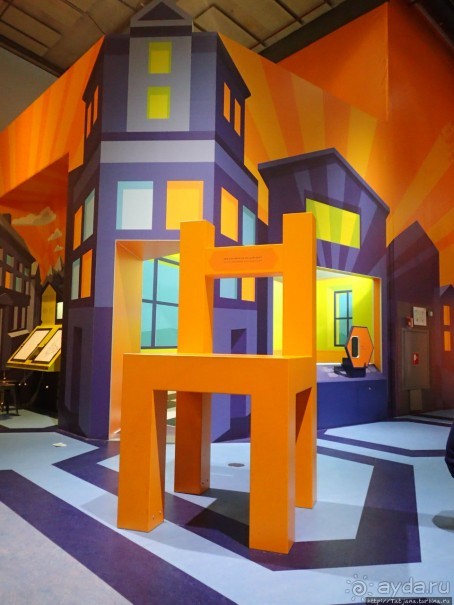 Веселенький и активно-познавательный музей Nemo