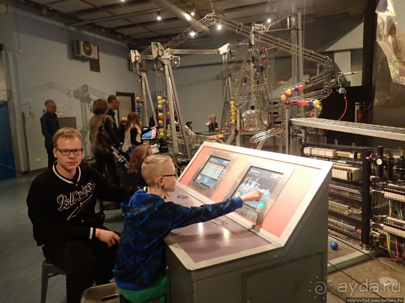 Веселенький и активно-познавательный музей Nemo