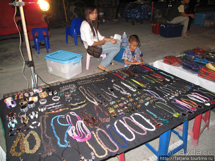 Чемоданы берите в Таиланд полупустые...