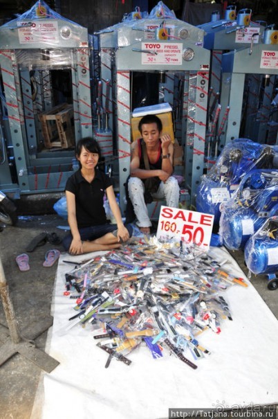 Чемоданы берите в Таиланд полупустые...