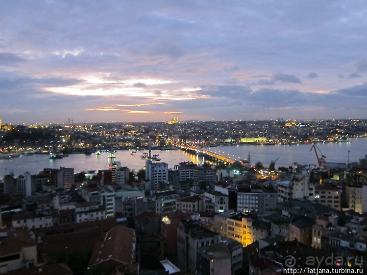 Прекрасный вид сверху с башни Галата