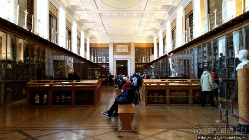 Ценные экспонаты Британского музея и Розеттский камень