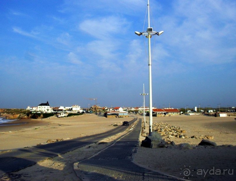 Peniche- отличное место для серфинга,изумительной красоты пейзажи, свежайшая рыба и не только...
