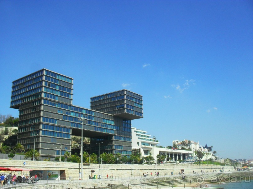 Кашкайш-Португальская Ривьера, место,где короли любили бывать и купаться в океане.