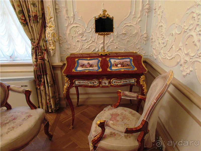 «Дворцов и замков свет…». Часть 3