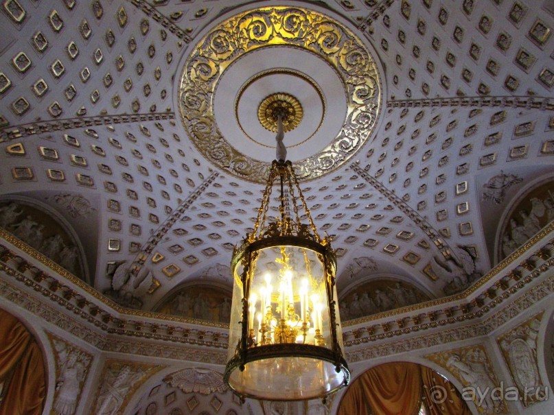 «Дворцов и замков свет…». Часть 1