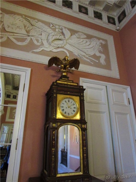 «Дворцов и замков свет…». Часть 1