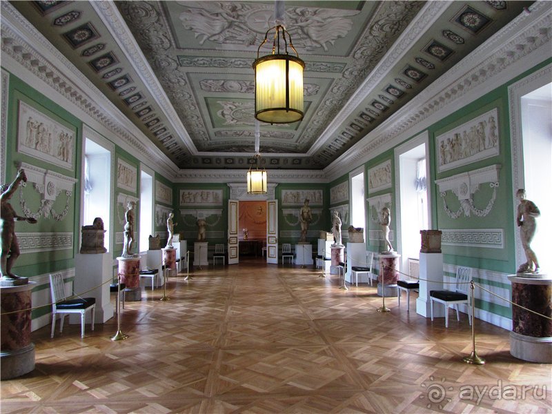 «Дворцов и замков свет…». Часть 1