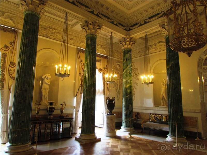 «Дворцов и замков свет…». Часть 1