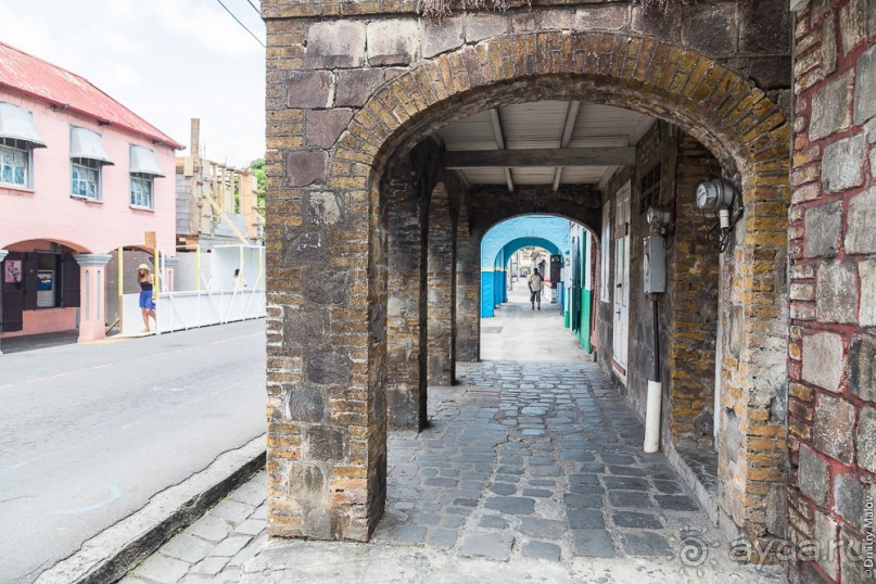 Сент-Винсент (1/2) — Кингстаун