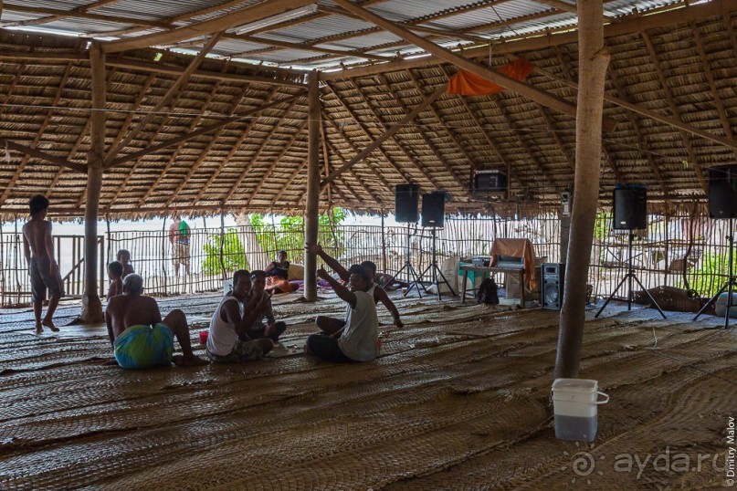 Kiribati (1/2)