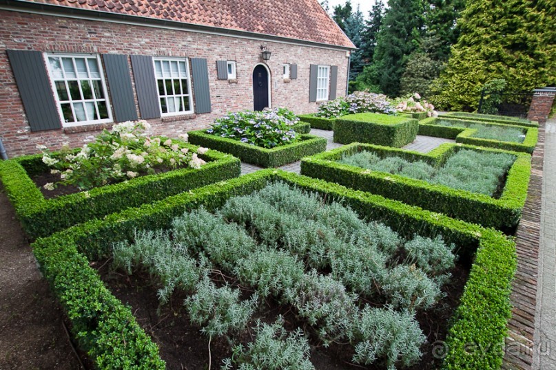 Граница-паззл между Бельгией и Голландией: Baarle-Nassau & Baarle-Hertog