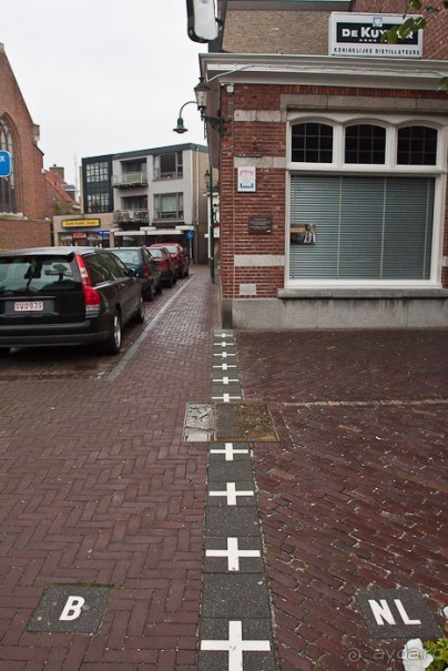 Граница-паззл между Бельгией и Голландией: Baarle-Nassau & Baarle-Hertog