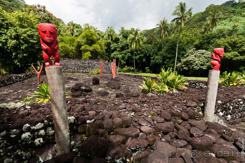 Маркизские острова (2/3): тики, марае