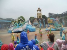 Летнее шоу брызг.