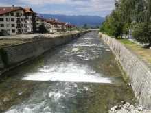 Горная река Глазне. В Банско.