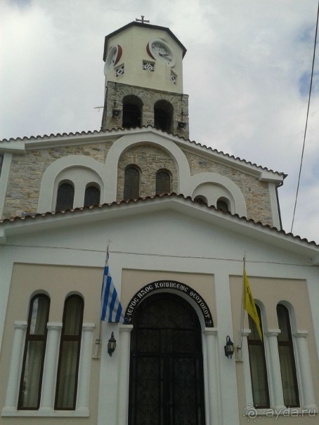 Греция. Кавала. Храм рядом с крепостью.