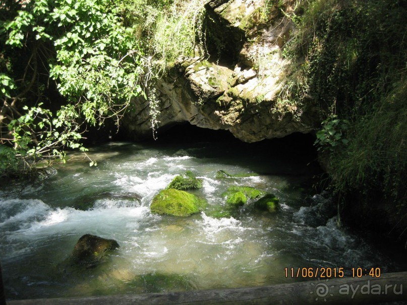 Греция. Река пещеры Ангити.