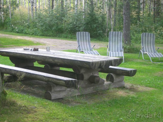 стол на природе, где можно поужинать