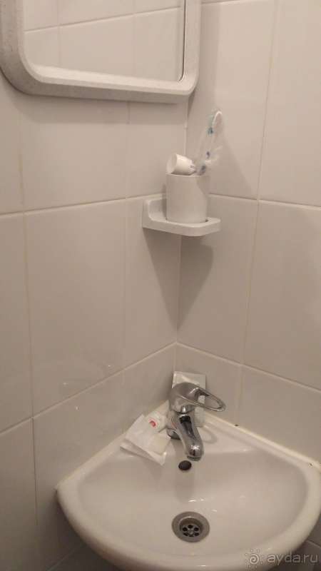 Даже 2* не должно быть грязно, убого.....