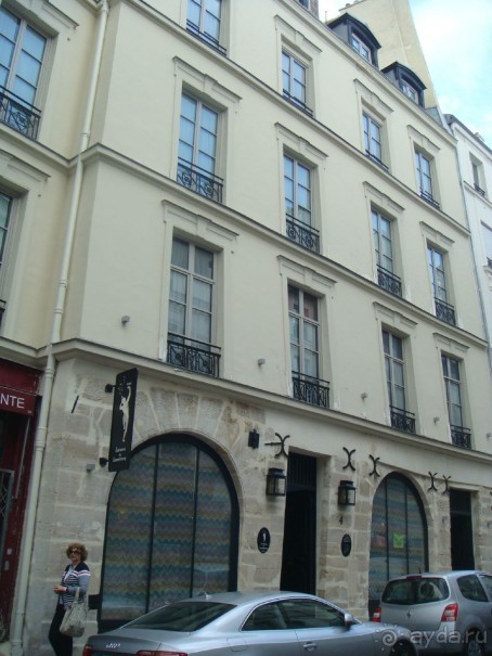 Бутик-отель в Париже Fontaines du Luxembourg 3*. Аутентично, но не очень удобно.