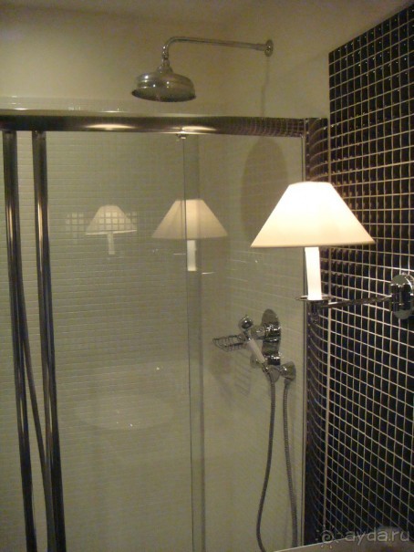 Бутик-отель в Париже Fontaines du Luxembourg 3*. Аутентично, но не очень удобно.