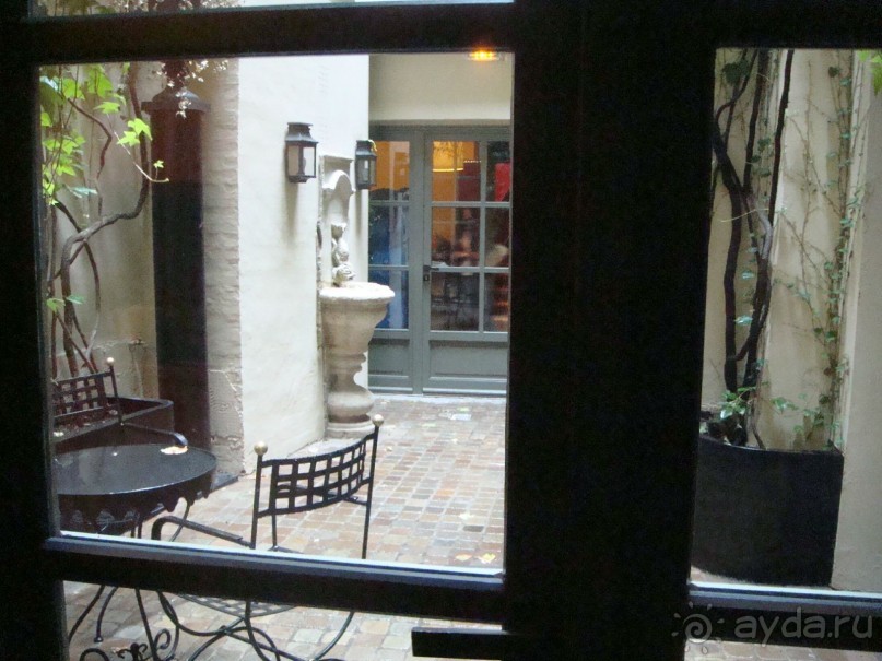 Бутик-отель в Париже Fontaines du Luxembourg 3*. Аутентично, но не очень удобно.