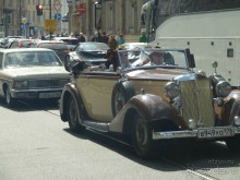 Альбом отзыва "Летние праздники и события в Санкт-Петербурге. Краткий путеводитель."