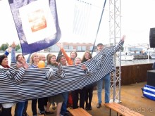 Альбом отзыва "Летние праздники и события в Санкт-Петербурге. Краткий путеводитель."