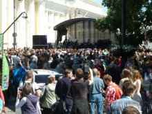 Альбом отзыва "Летние праздники и события в Санкт-Петербурге. Краткий путеводитель."
