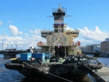 Альбом отзыва "Летние праздники и события в Санкт-Петербурге. Краткий путеводитель."