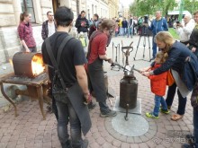 Альбом отзыва "Летние праздники и события в Санкт-Петербурге. Краткий путеводитель."