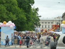 Альбом отзыва "Летние праздники и события в Санкт-Петербурге. Краткий путеводитель."