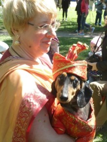 Альбом отзыва "Летние праздники и события в Санкт-Петербурге. Краткий путеводитель."