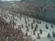 Альбом отзыва "Летние праздники и события в Санкт-Петербурге. Краткий путеводитель."