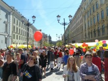 Альбом отзыва "Летние праздники и события в Санкт-Петербурге. Краткий путеводитель."