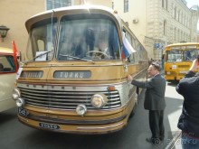 Альбом отзыва "Летние праздники и события в Санкт-Петербурге. Краткий путеводитель."