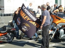 Альбом отзыва "Летние праздники и события в Санкт-Петербурге. Краткий путеводитель."