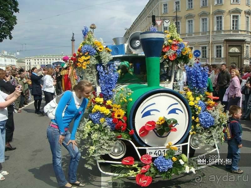 Летние праздники и события в Санкт-Петербурге. Краткий путеводитель.