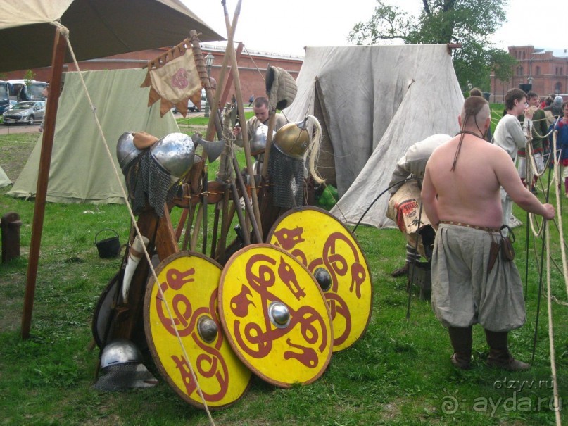 Летние праздники и события в Санкт-Петербурге. Краткий путеводитель.